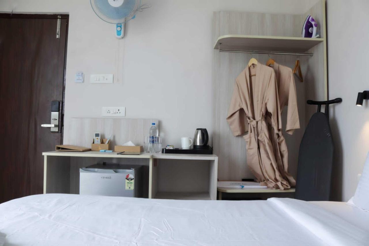 Sandbanks Beach Resort Arambol Exterior foto